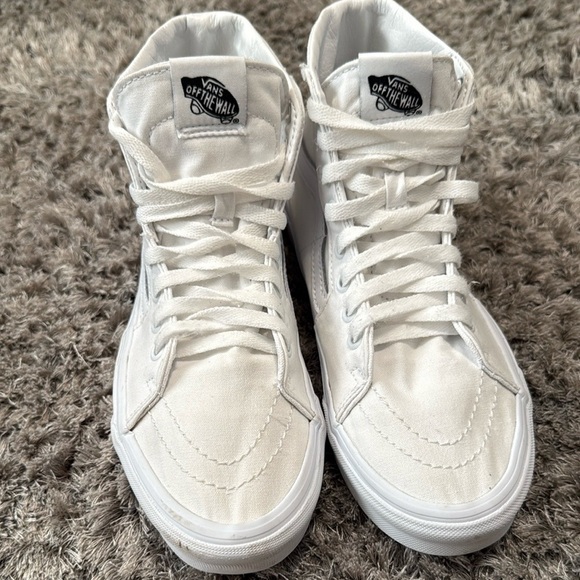 Vans Classic White High-Tops unisex men’s 7.5 
Wome’n Size 9 - Picture 1 of 12